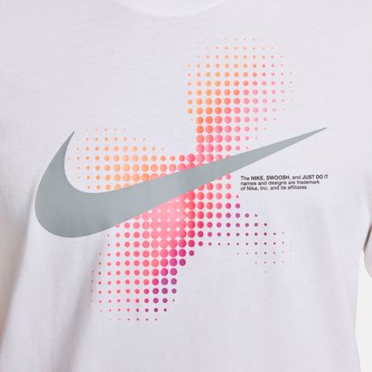 Camiseta Nike Sportswear Swoosh 12 Branca - Compre Agora