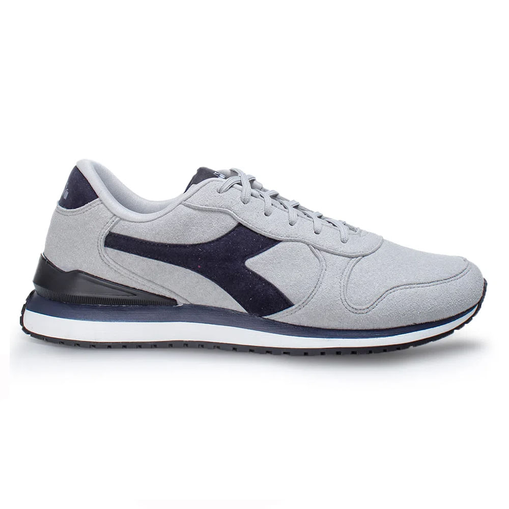 Diadora skate shop